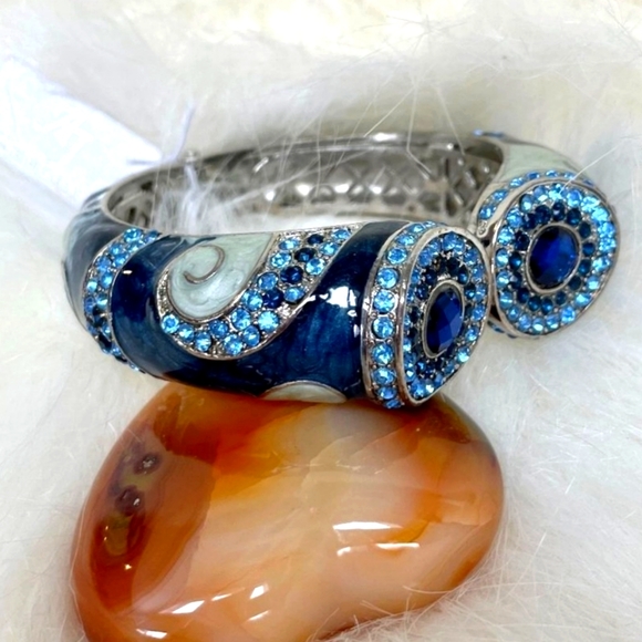 Boutique Jewelry - BRAND NEW absolutely gorgeous 😍 Blue Encrusted Crystal Bracelet soo 💙 beautifu